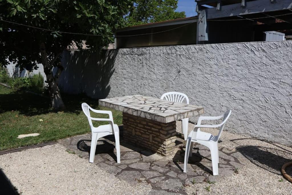 Studio Avec Jardin Prive Bergerac Exteriér fotografie